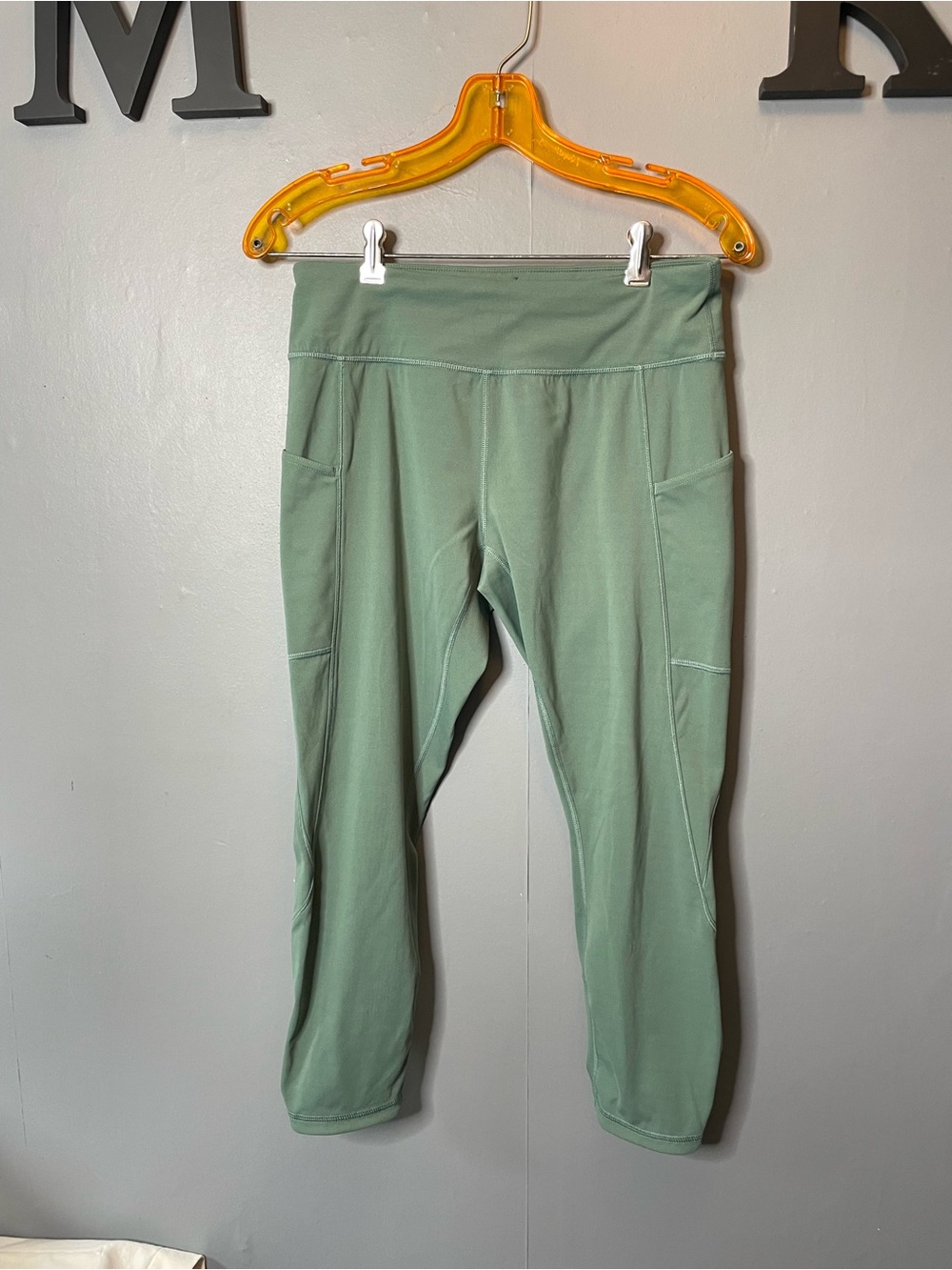 Duluth Trading Co. Women's Athletic Capri Leggings in Sage Green small